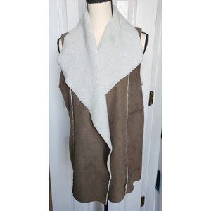 Women's Susma Forest  Green Fleece Sleeveless  Vest Faux Fur Size Large